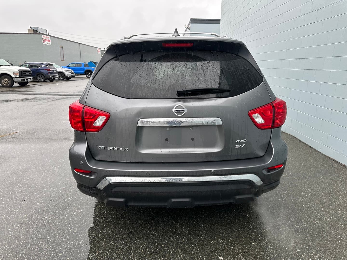 2020 Nissan Pathfinder SV 4WD Clean title