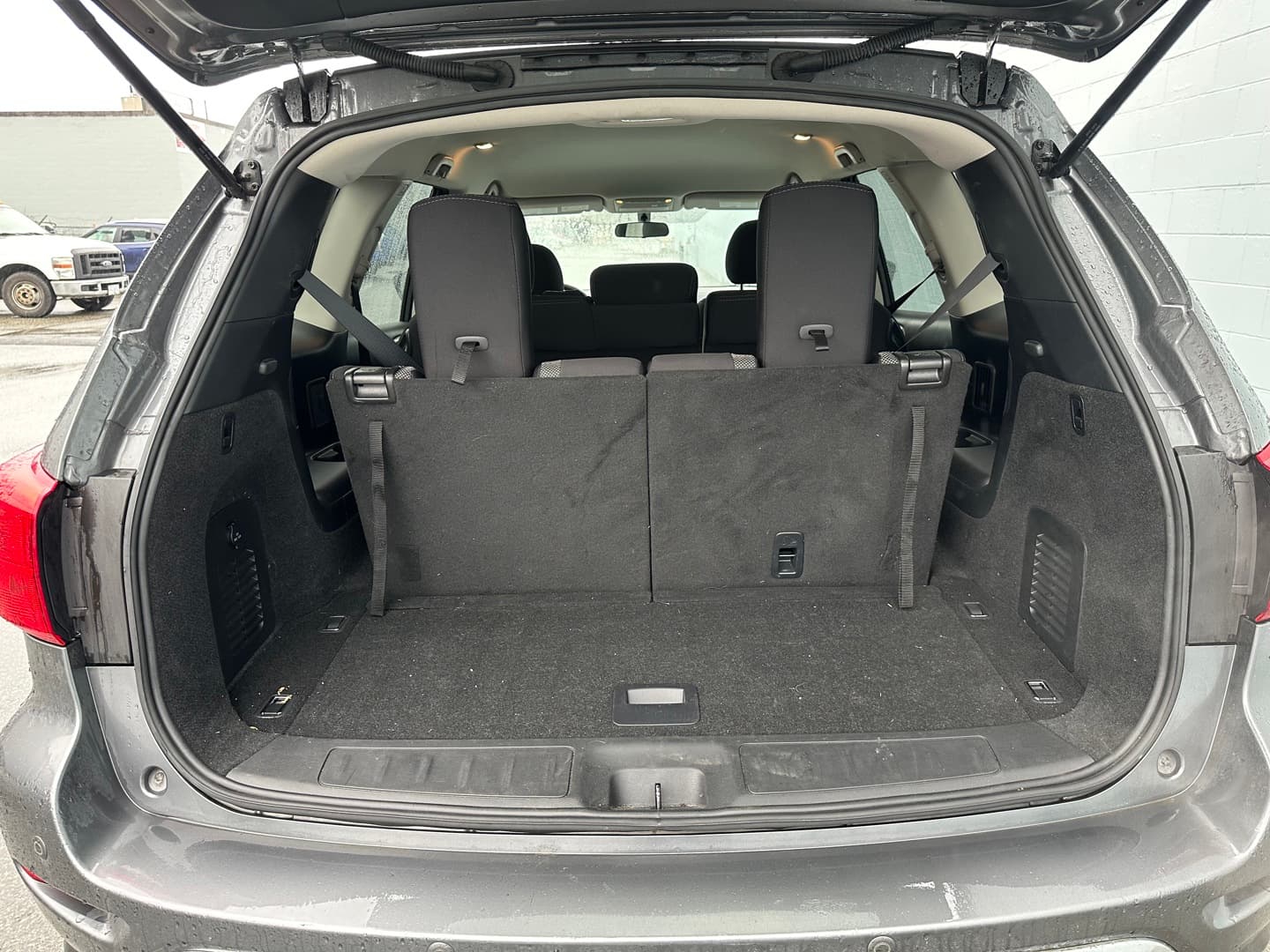 2020 Nissan Pathfinder SV 4WD Clean title
