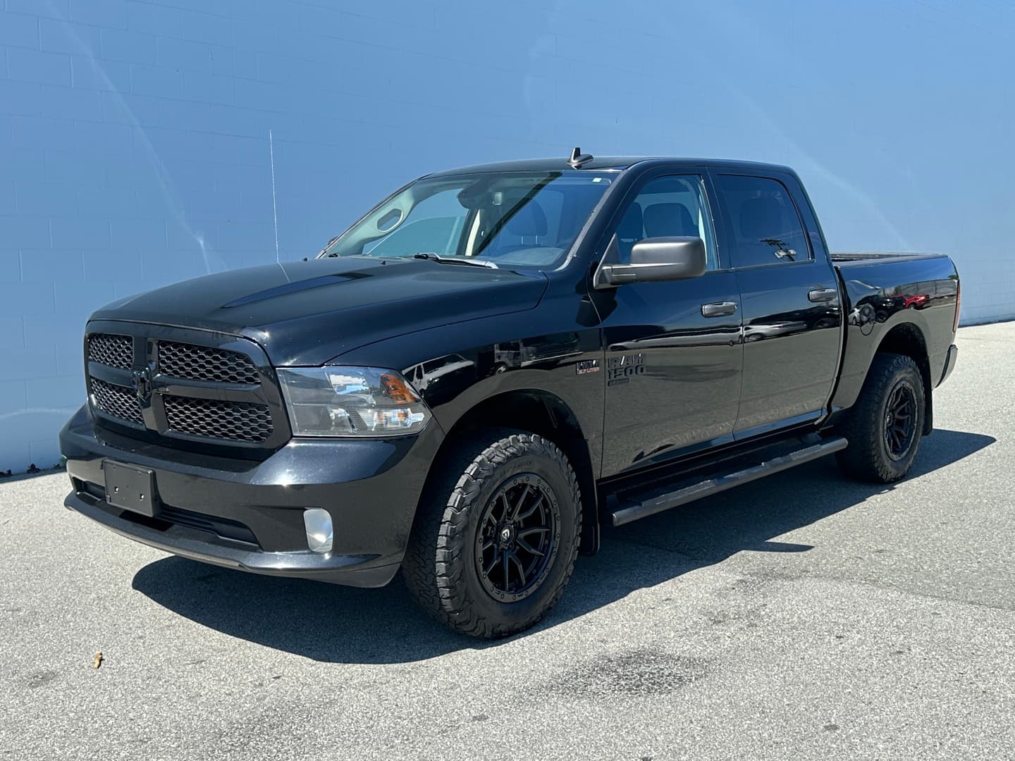 2022 RAM 1500 Classic Tradesman Crew Cab SWB 4WD Express Night Edition