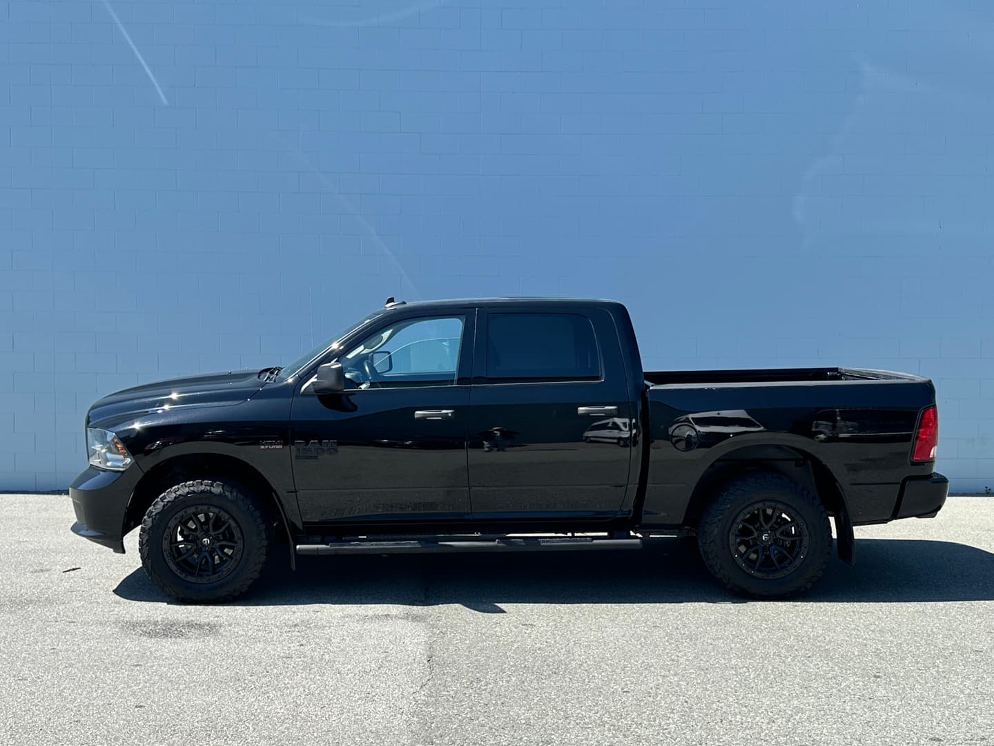2022 RAM 1500 Classic Tradesman Crew Cab SWB 4WD Express Night Edition