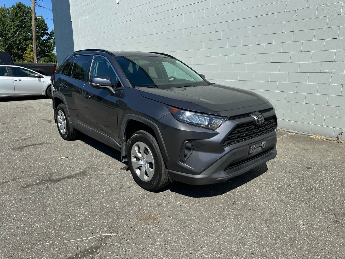 2021 Toyota RAV4 LE Clean title, Accident Free