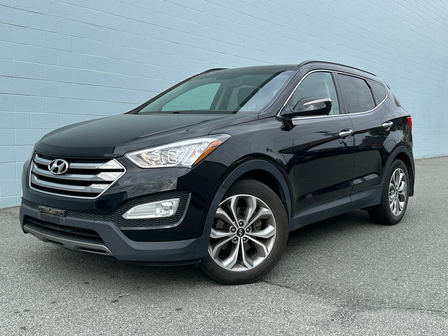 2015 Hyundai Santa Fe Sport 2.0T AWD Accident Free, Clean title