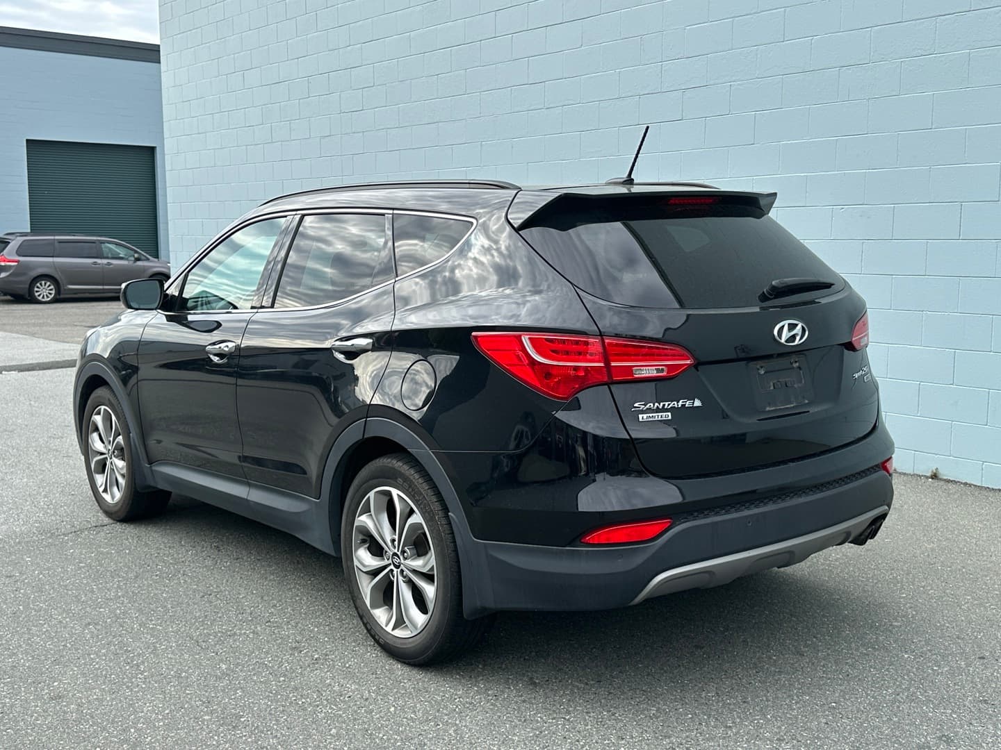 2015 Hyundai Santa Fe Sport 2.0T AWD Accident Free, Clean title