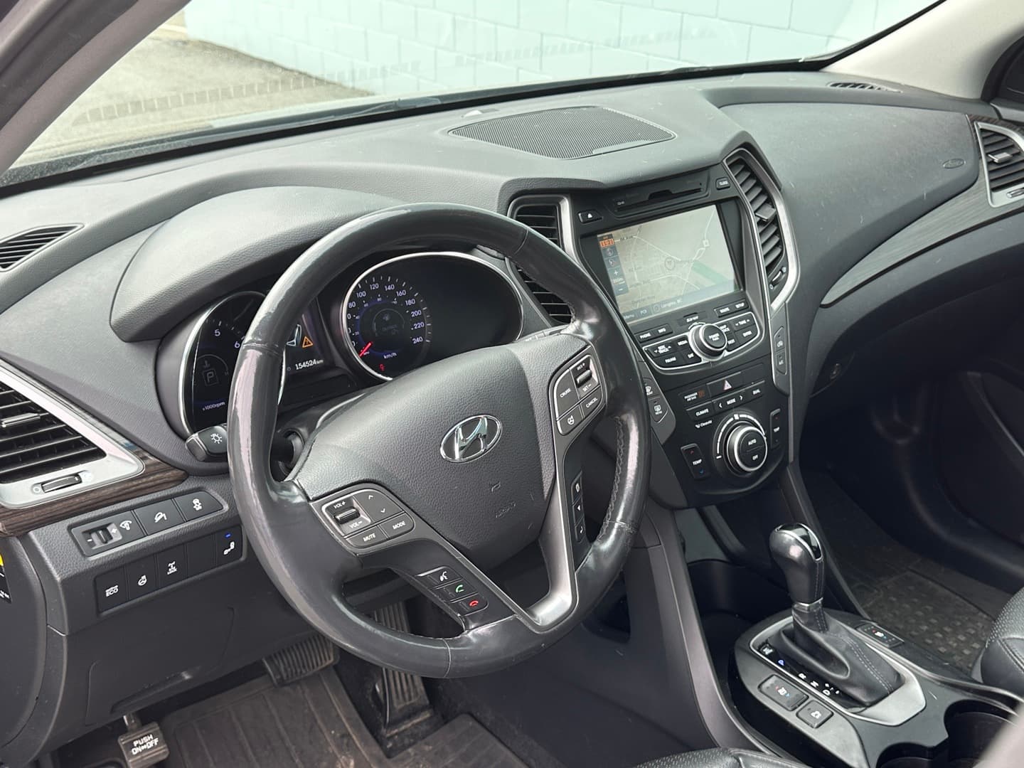 2015 Hyundai Santa Fe Sport 2.0T AWD Accident Free, Clean title