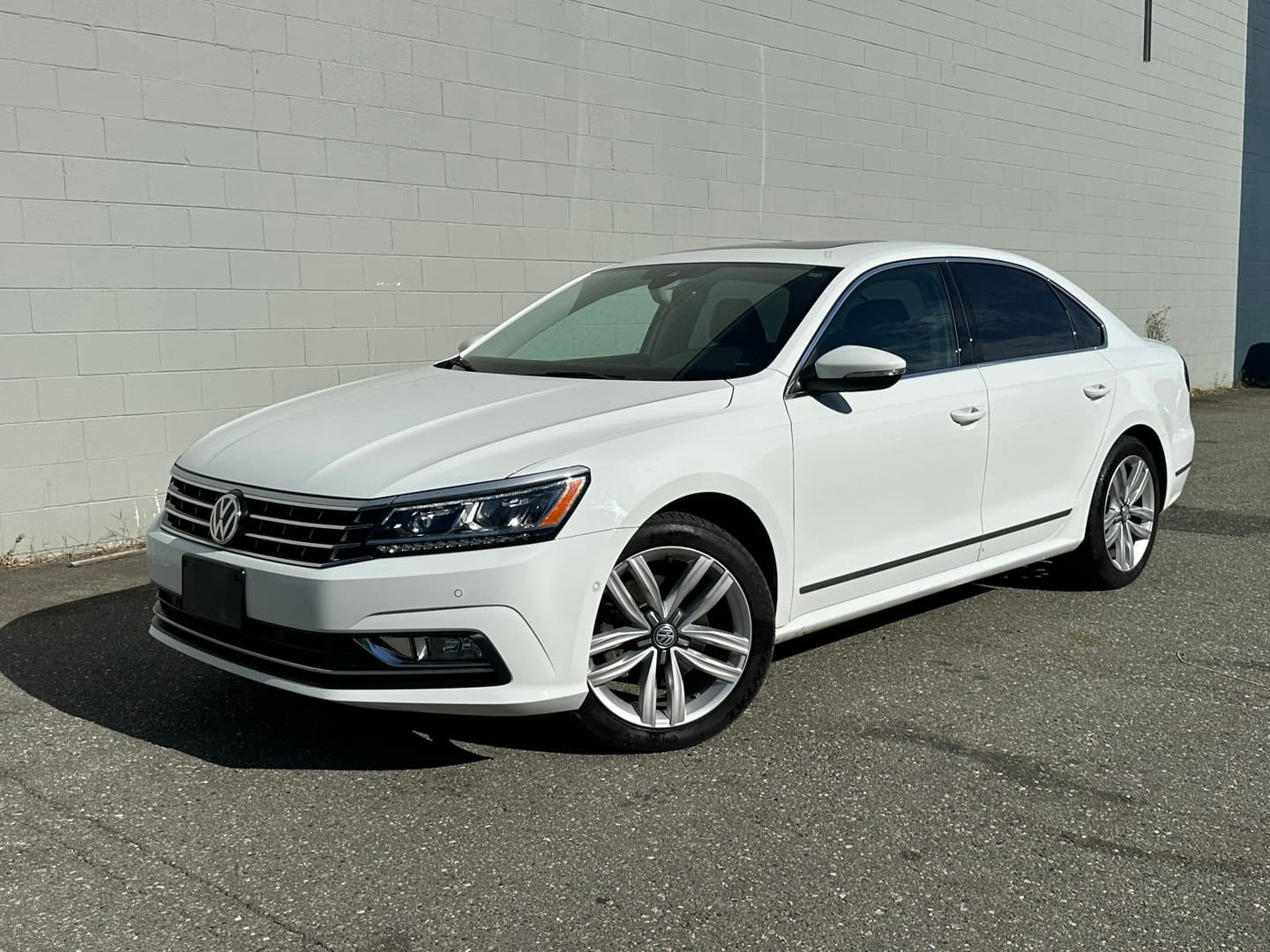 2017 Volkswagen Passat 3.6L V6 SEL Premium