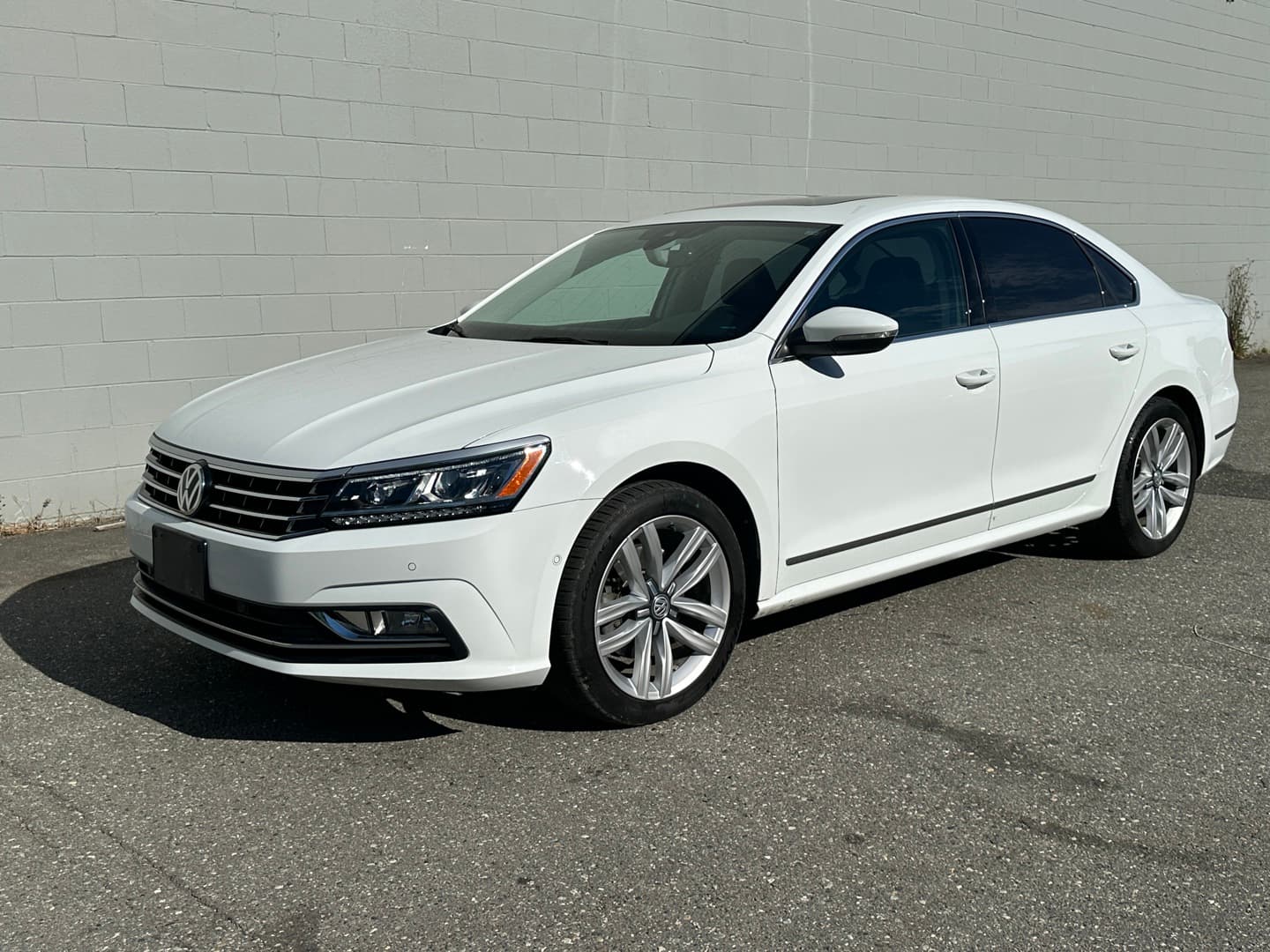 2017 Volkswagen Passat 3.6L V6 SEL Premium