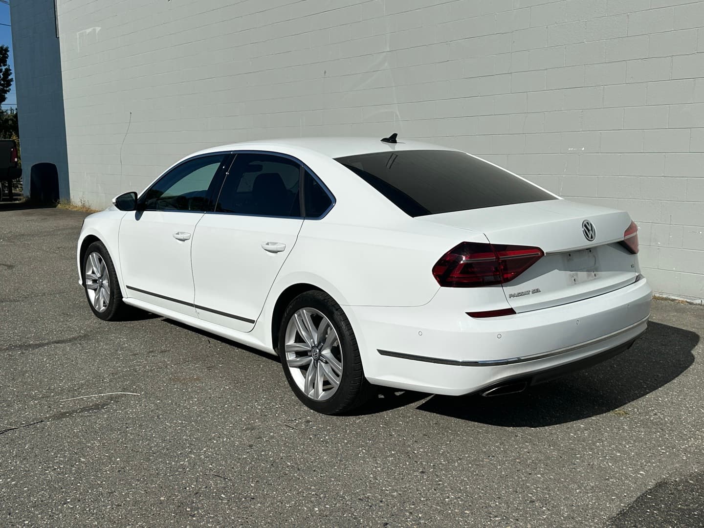 2017 Volkswagen Passat 3.6L V6 SEL Premium
