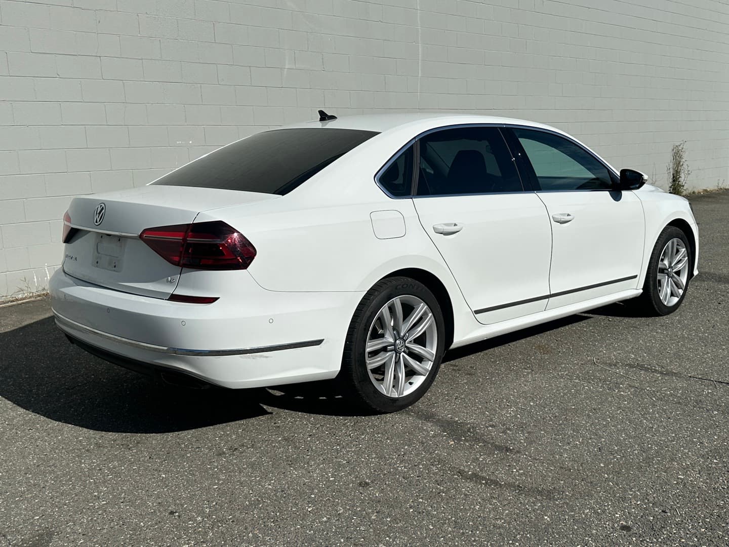 2017 Volkswagen Passat 3.6L V6 SEL Premium