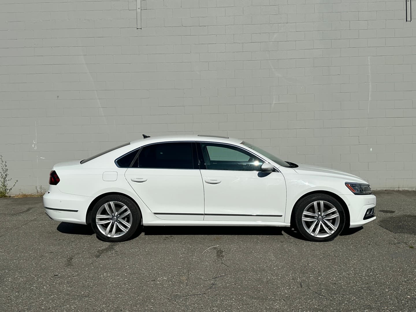 2017 Volkswagen Passat 3.6L V6 SEL Premium
