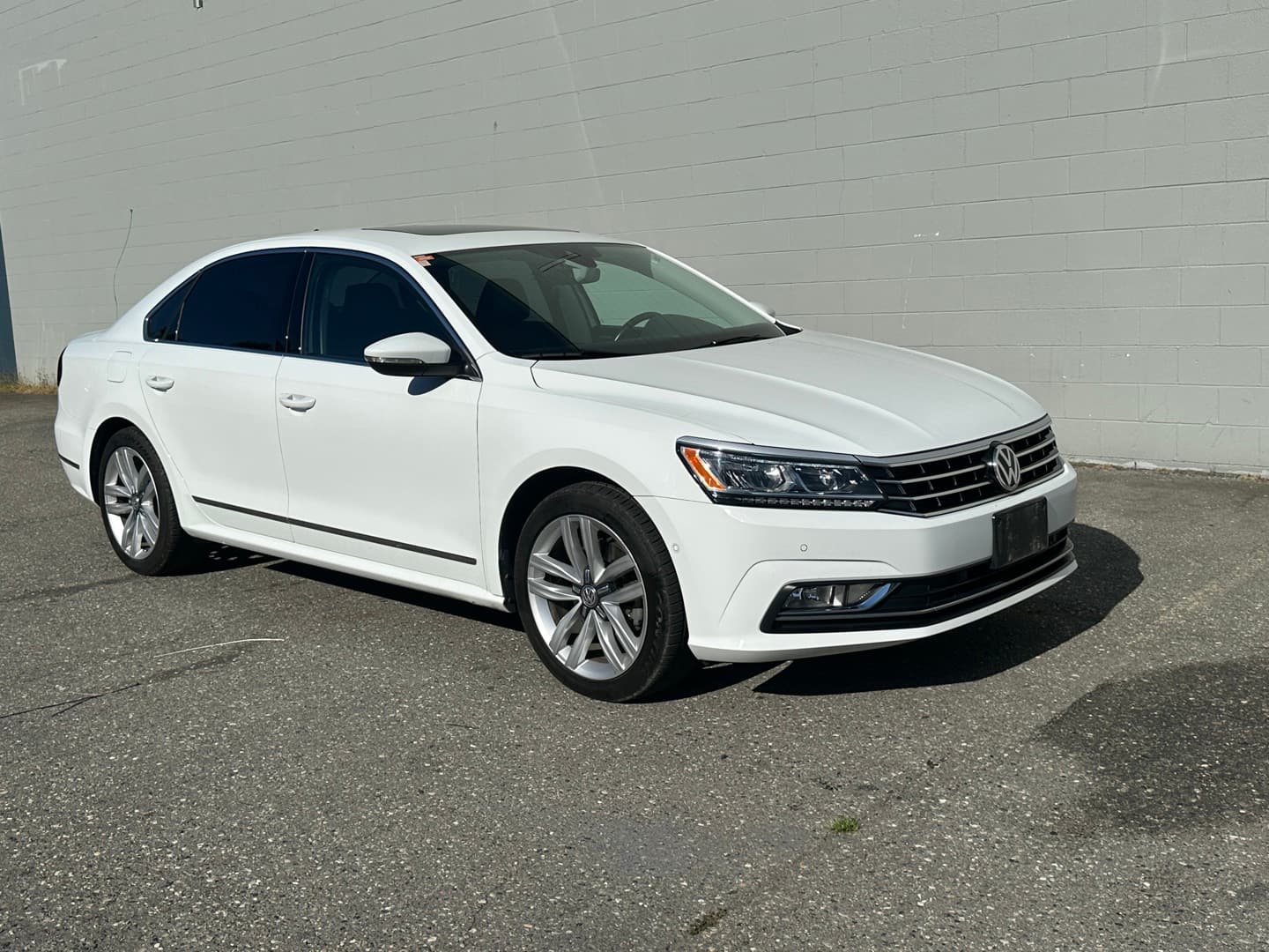 2017 Volkswagen Passat 3.6L V6 SEL Premium