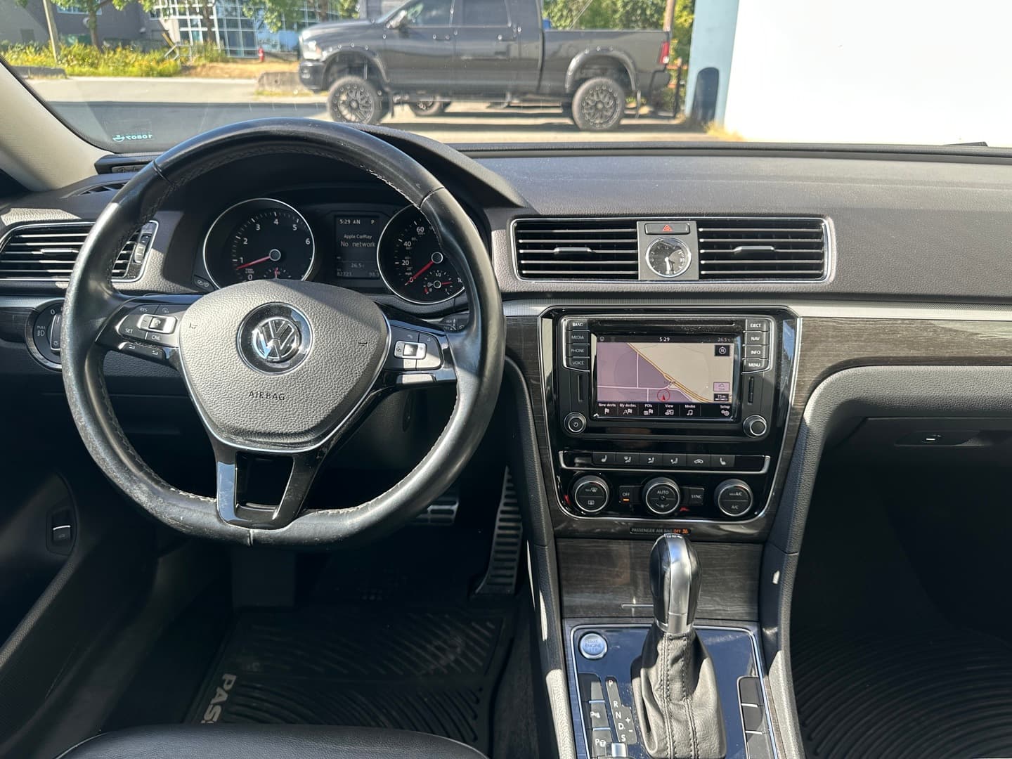 2017 Volkswagen Passat 3.6L V6 SEL Premium