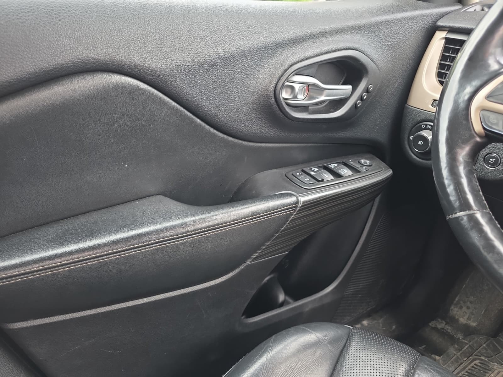 2015 Jeep Cherokee Limited 4WD
