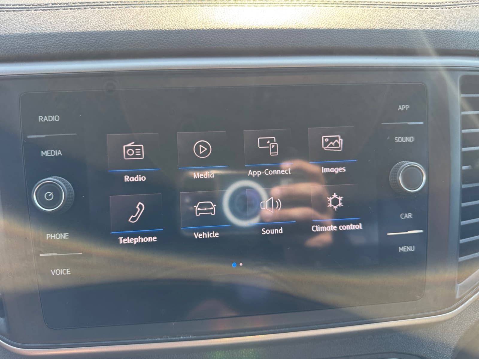 2020 Volkswagen Atlas Cross Sport SE 4MOTION