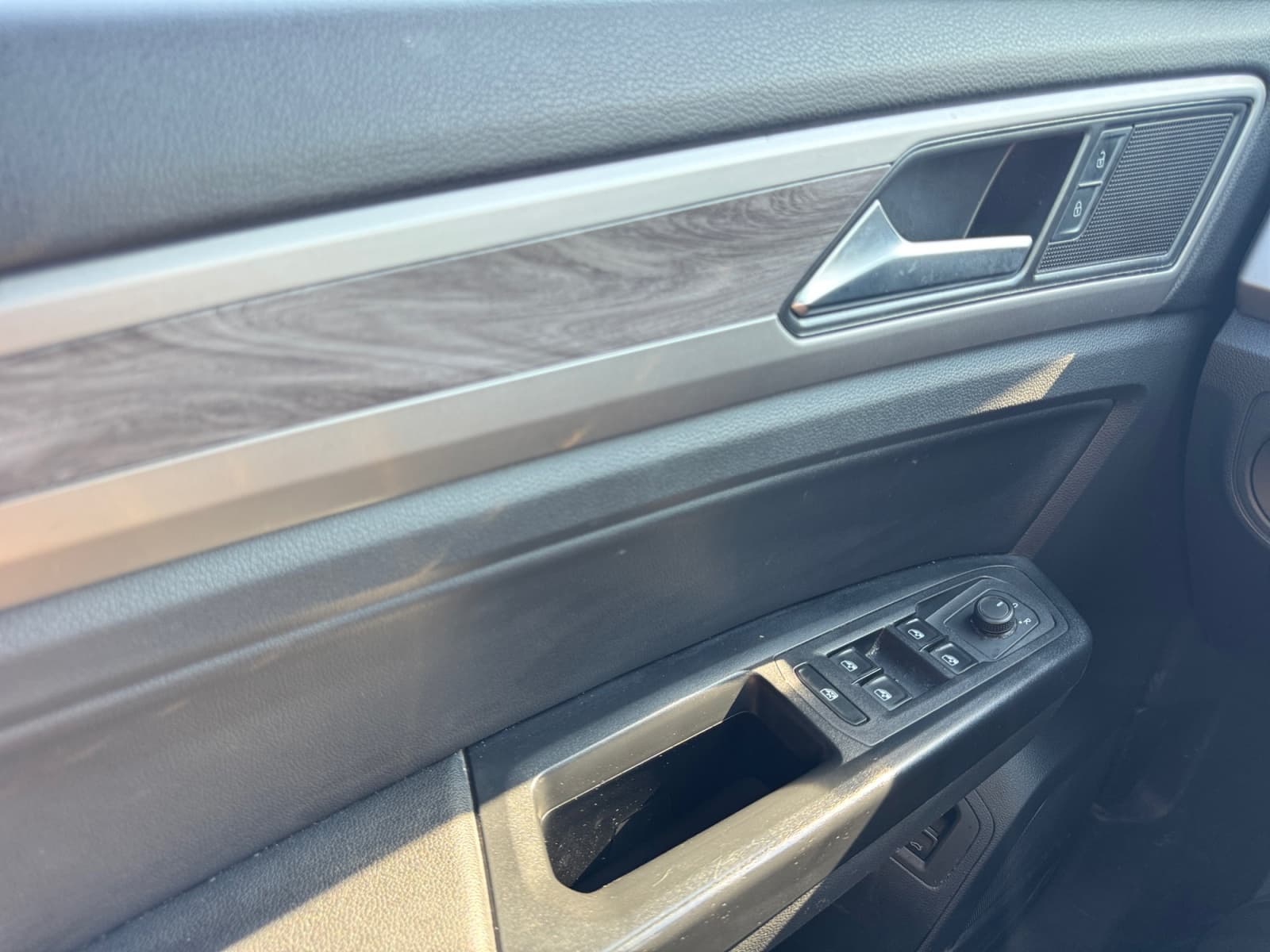 2020 Volkswagen Atlas Cross Sport SE 4MOTION