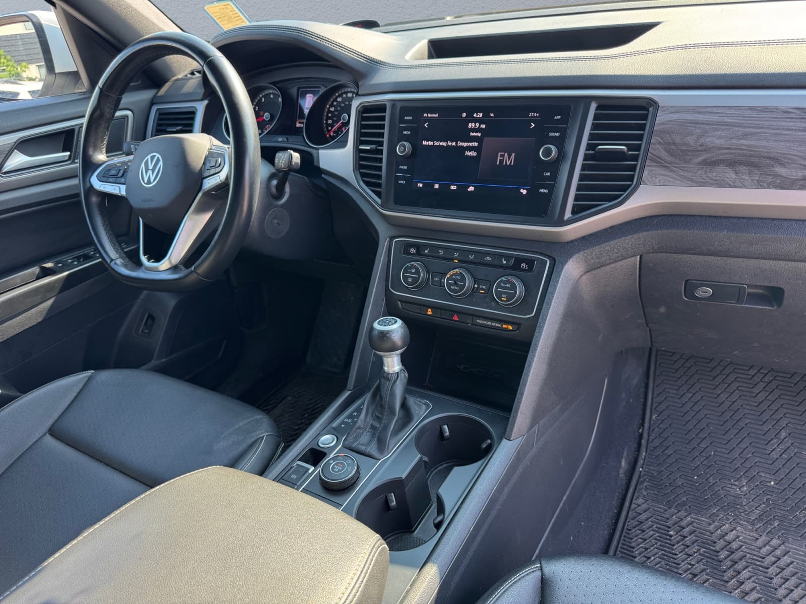 2020 Volkswagen Atlas Cross Sport SE 4MOTION