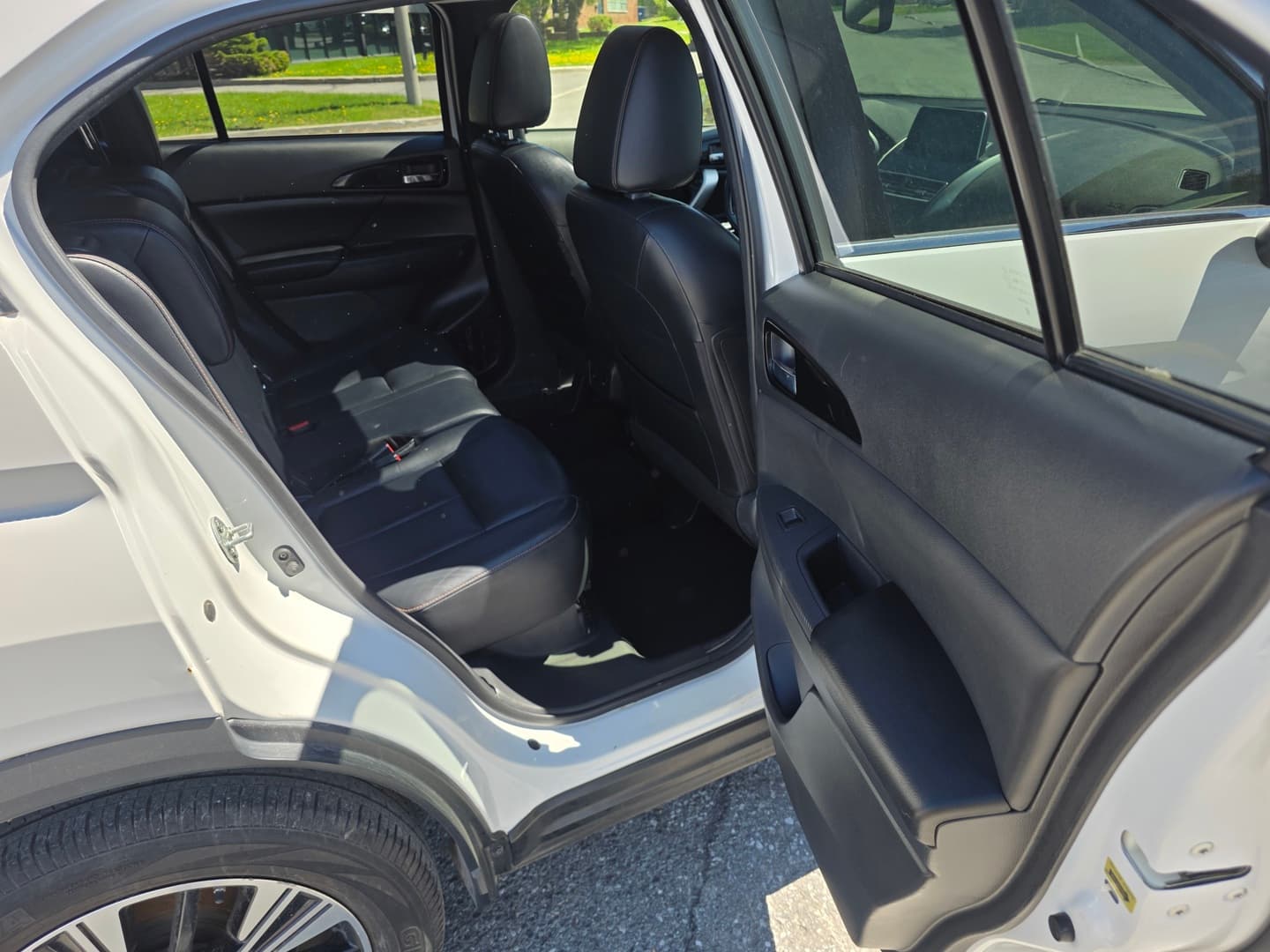 2019 Mitsubishi Eclipse Cross gt - leather sunroof