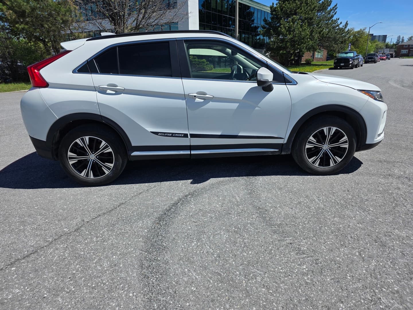 2019 Mitsubishi Eclipse Cross gt - leather sunroof