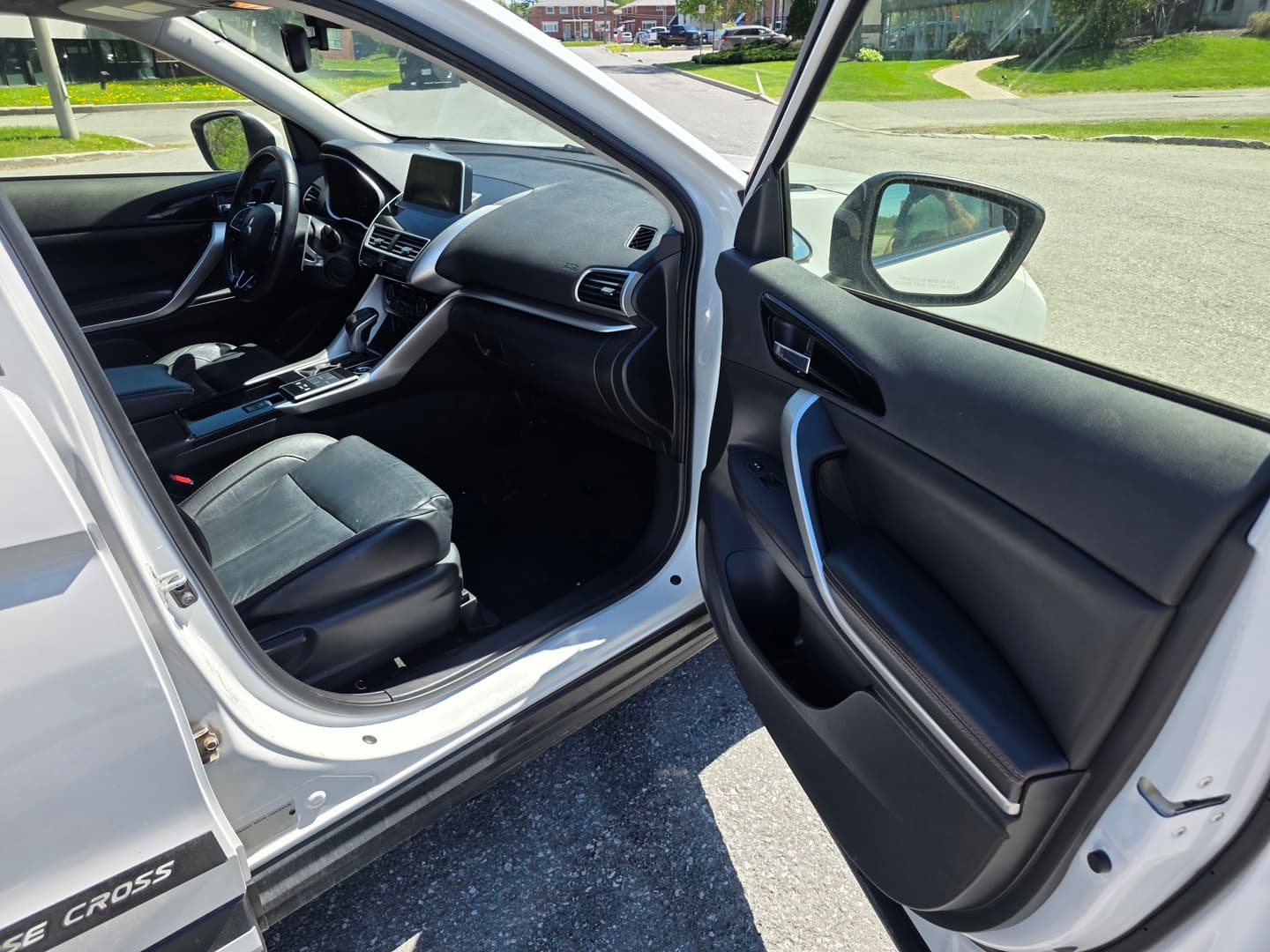 2019 Mitsubishi Eclipse Cross gt - leather sunroof