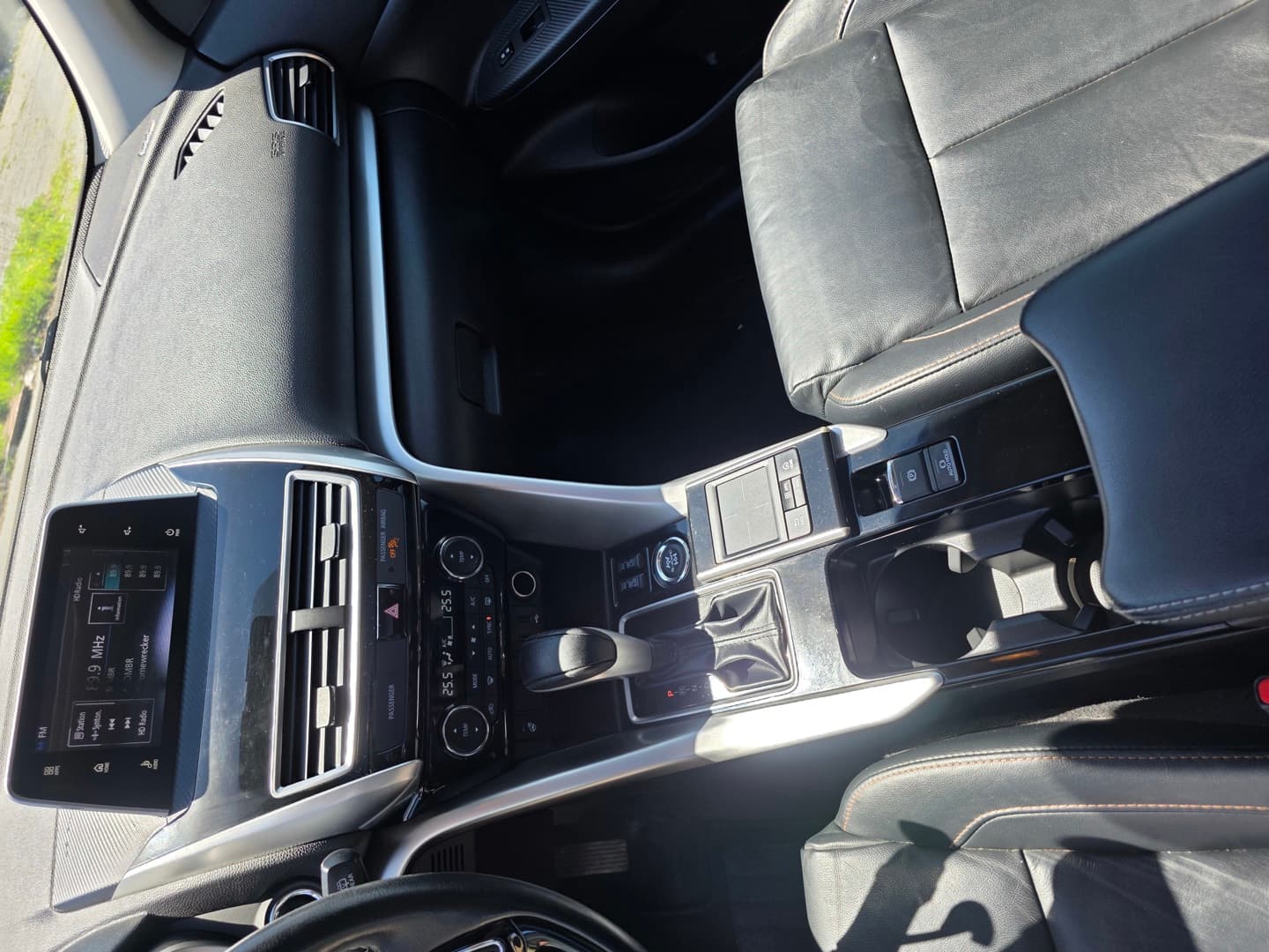 2019 Mitsubishi Eclipse Cross gt - leather sunroof