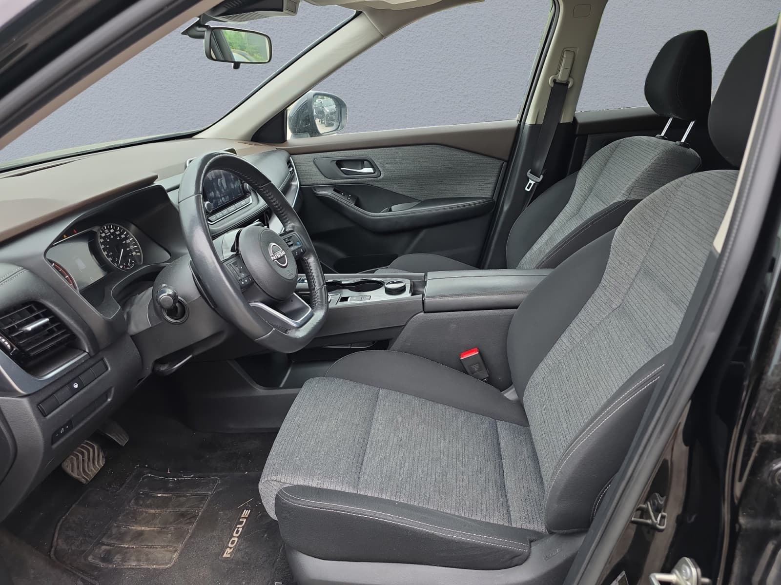 2022 Nissan Rogue SV AWD