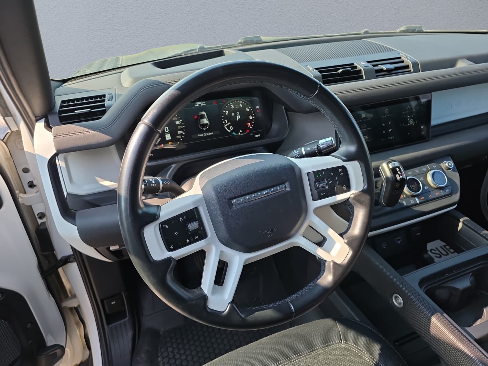 2022 Land Rover Defender 110 X-Dynamic SE