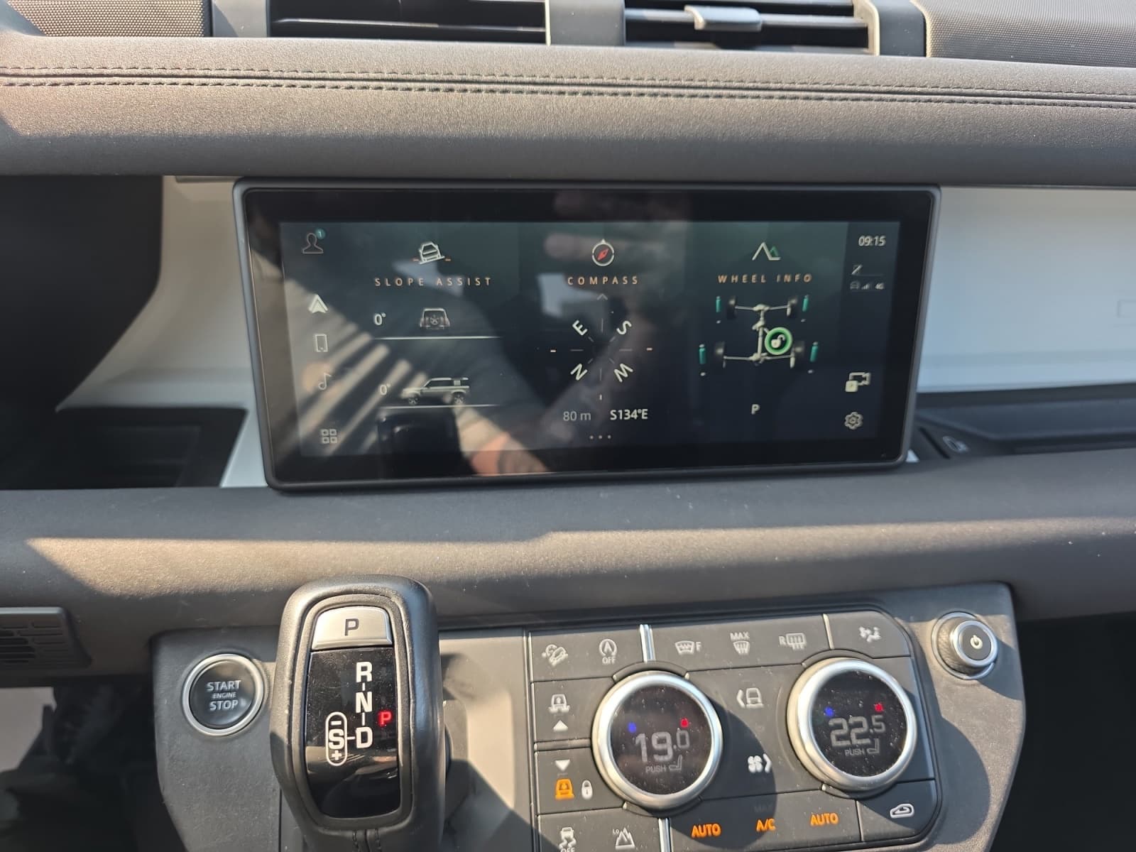 2022 Land Rover Defender 110 X-Dynamic SE